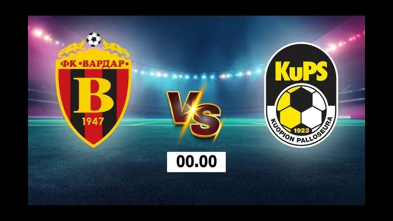 Cầu thủ KuPS và Vardar tranh chấp quả bóng trên sân cỏ Cầu thủ KuPS và Vardar tranh chấp quả bóng trên sân cỏ